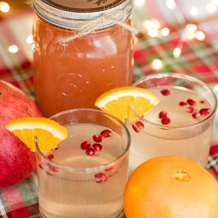 Simple Christmas Cocktail Shrub with Oranges, Rosemary & Cloves