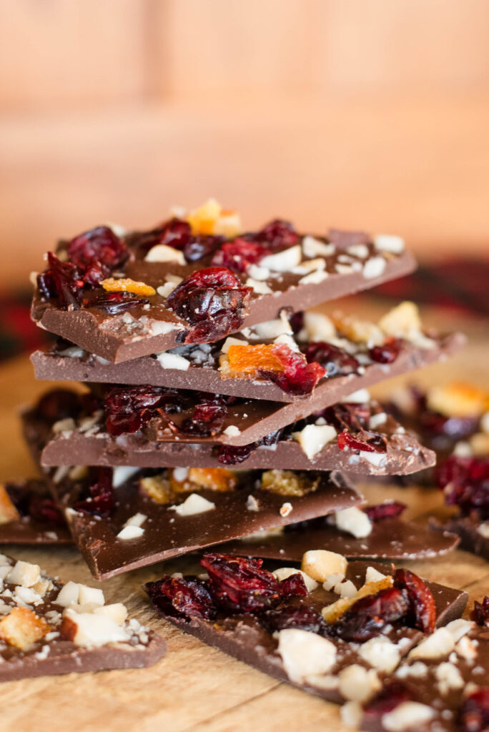 Chocolate bark as gift ideas from the garden